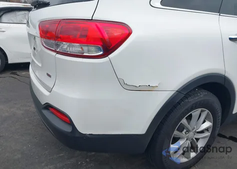 2016 Kia Sorento 2.4L Lx z USA, uszkodzony, nr VIN 5XYPGDA39GG096919